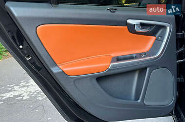 Седан Volvo S60 2017 в 