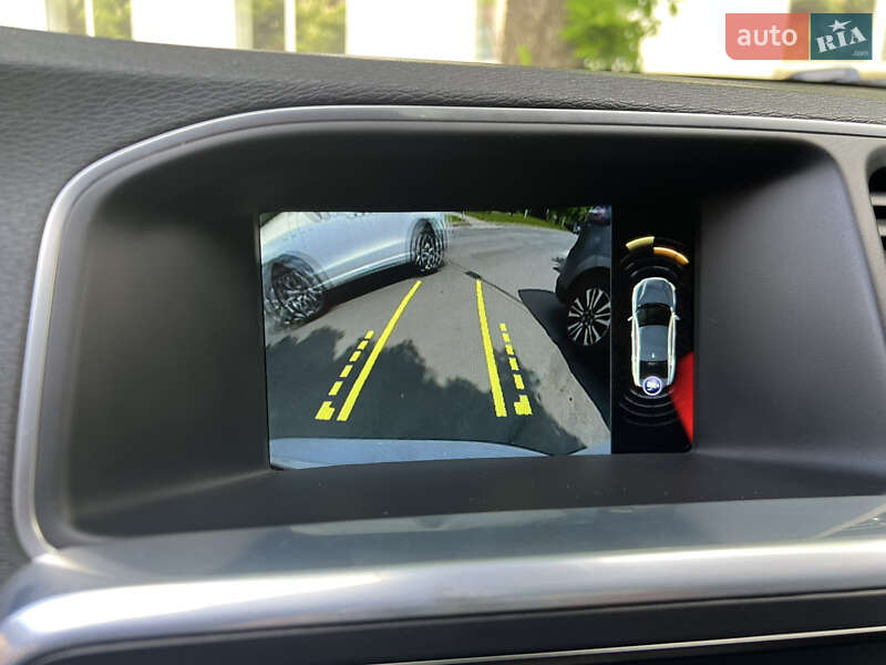 Седан Volvo S60 2015 в Черновцах