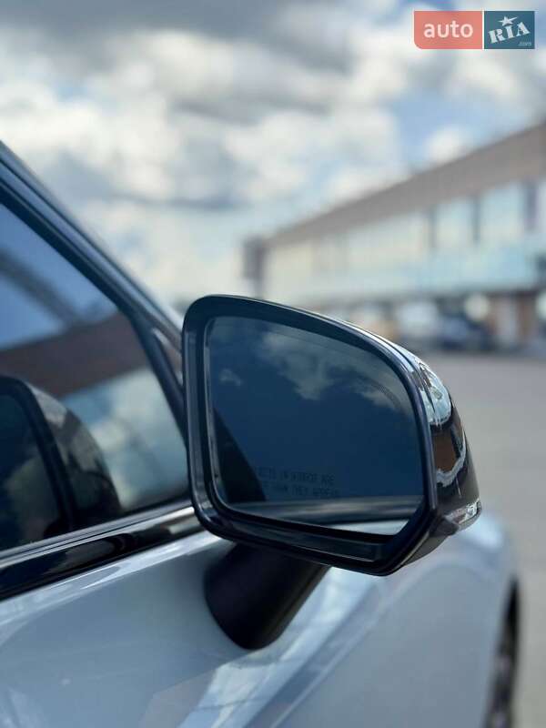 Седан Volvo S60 2023 в Киеве