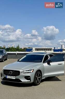 Седан Volvo S60 2023 в 