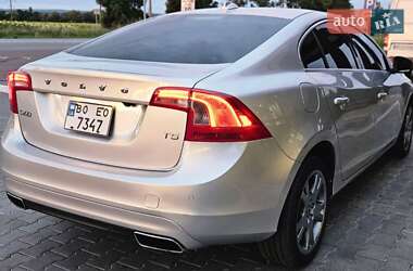 Седан Volvo S60 2013 в 