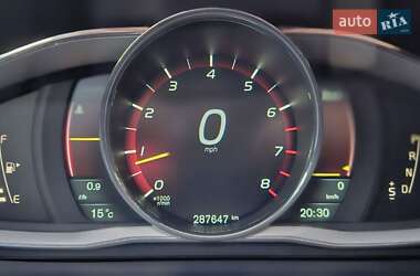 Седан Volvo S60 2013 в 
