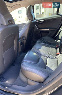 Седан Volvo S60 2013 в 