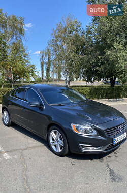 Седан Volvo S60 2013 в 