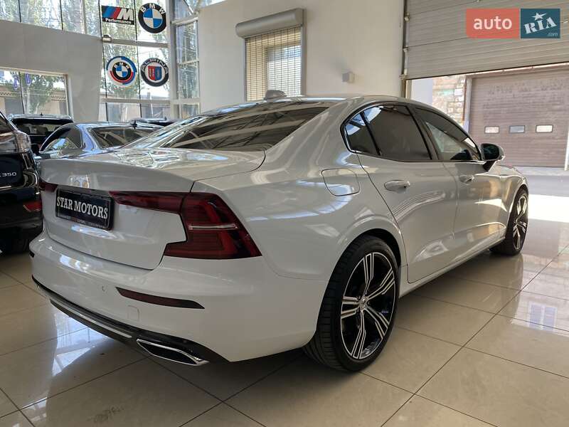 Седан Volvo S60 2019 в Одессе
