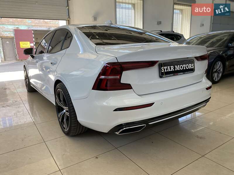 Седан Volvo S60 2019 в Одессе