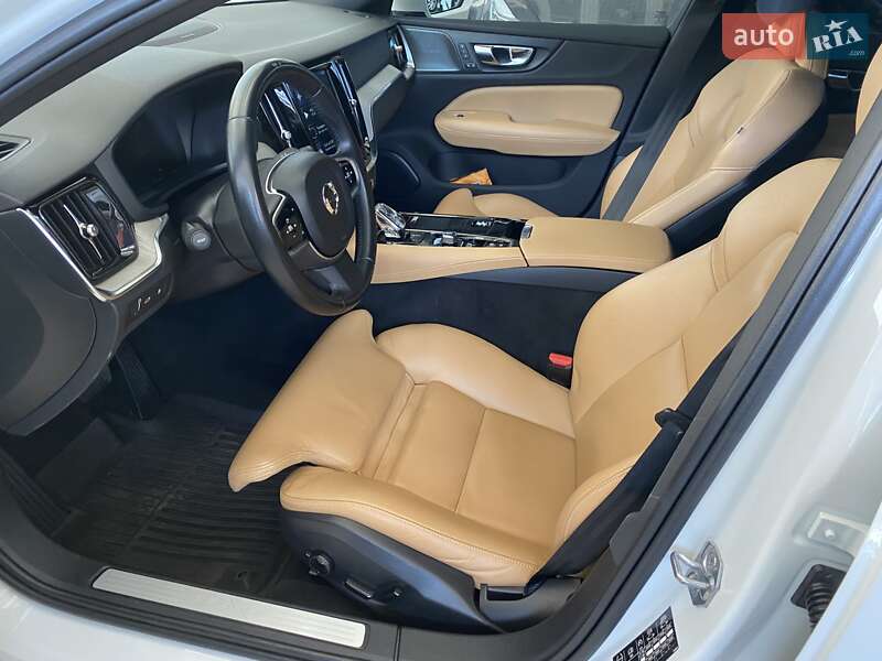 Седан Volvo S60 2019 в Одессе