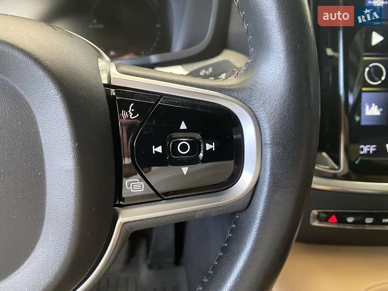Седан Volvo S60 2019 в Одессе