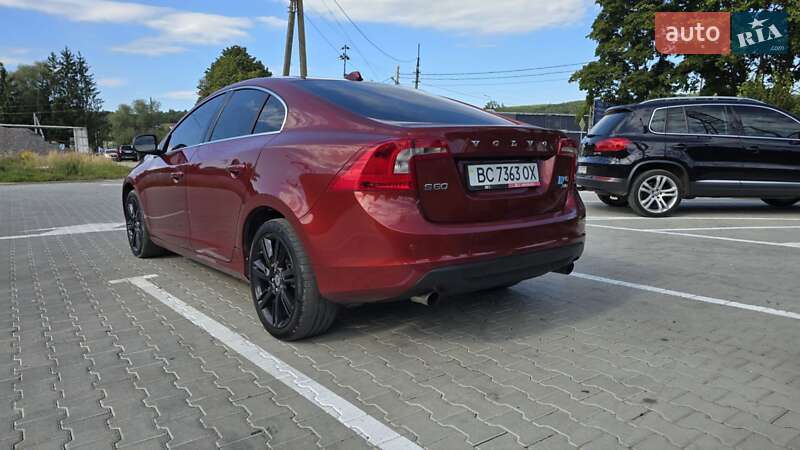 Седан Volvo S60 2010 в Самборе