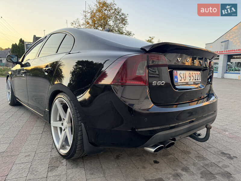 Седан Volvo S60 2010 в Бродах