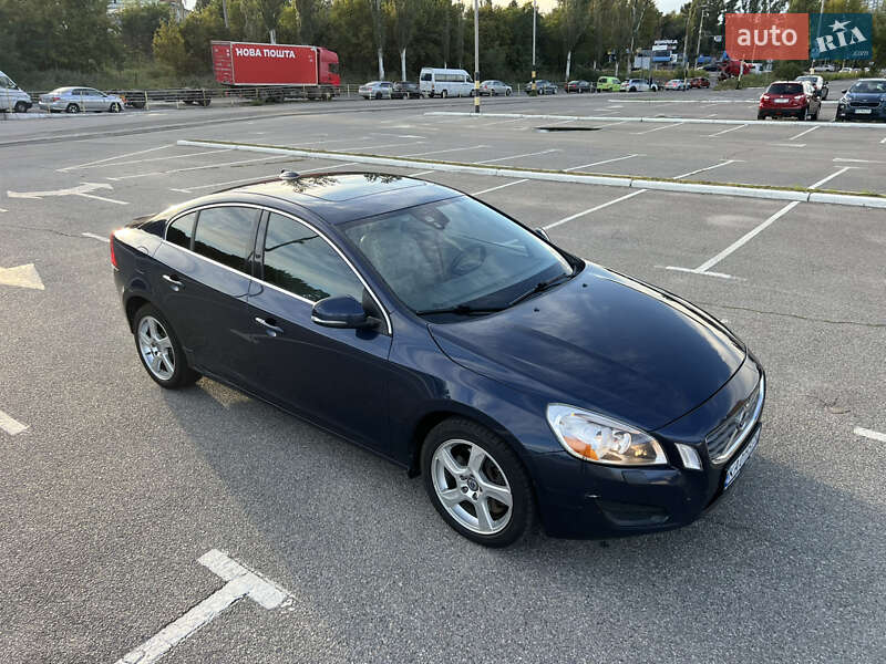 Седан Volvo S60 2012 в Киеве фото 7 Седан Volvo S60 2012 в Киеве