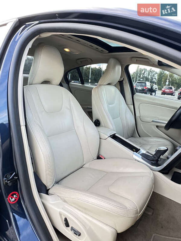 Седан Volvo S60 2012 в Киеве фото 21 Седан Volvo S60 2012 в Киеве