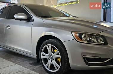 Седан Volvo S60 2013 в 