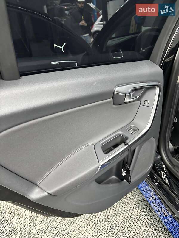 Седан Volvo S60 2013 в Києві