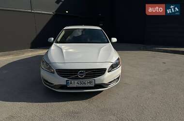 Седан Volvo S60 2014 в Києві