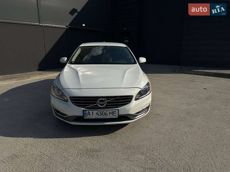 Седан Volvo S60 2014 в 
