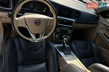 Седан Volvo S60 2014 в 