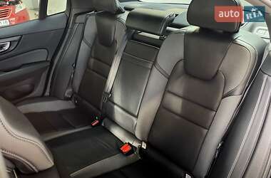 Седан Volvo S60 2019 в 