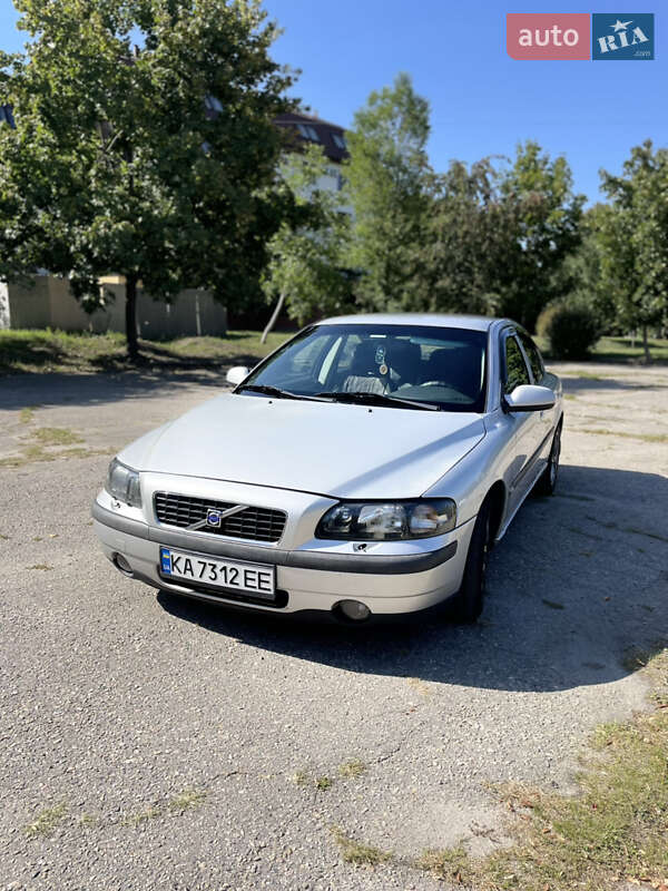 Седан Volvo S60 2000 в 