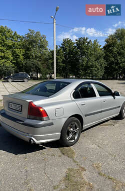 Седан Volvo S60 2000 в 