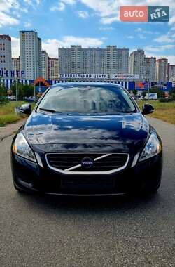 Седан Volvo S60 2012 в Киеве