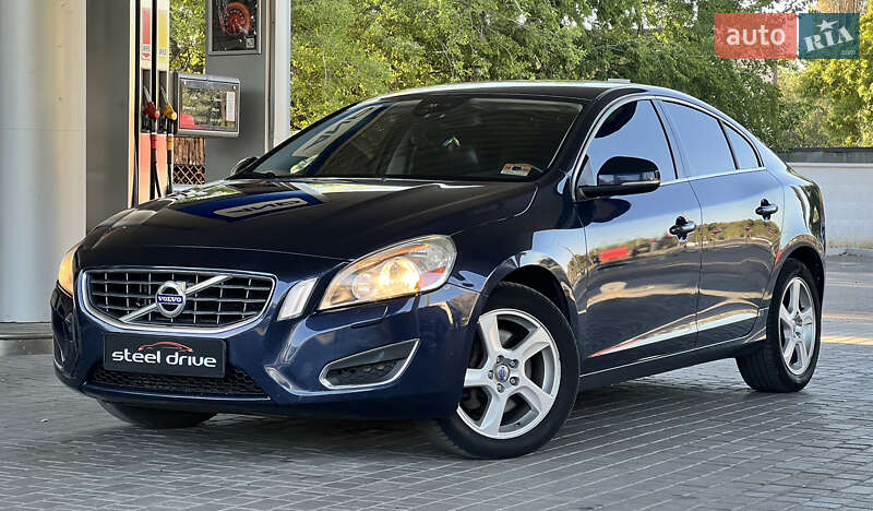 Седан Volvo S60 2012 в 