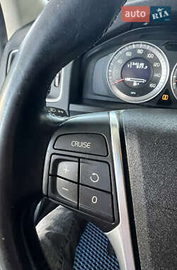 Седан Volvo S60 2012 в 