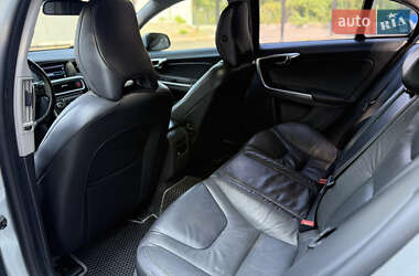 Седан Volvo S60 2013 в 