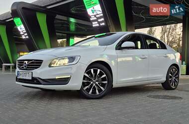 Седан Volvo S60 2017 в 