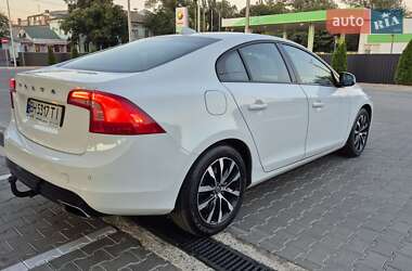 Седан Volvo S60 2017 в 