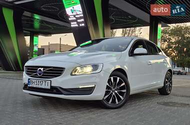 Седан Volvo S60 2017 в 