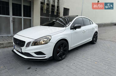 Седан Volvo S60 2013 в Львові