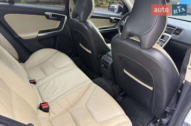 Седан Volvo S60 2013 в 