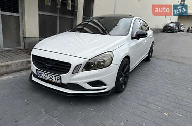 Седан Volvo S60 2013 в 
