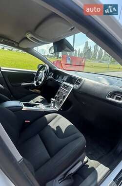 Седан Volvo S60 2011 в 