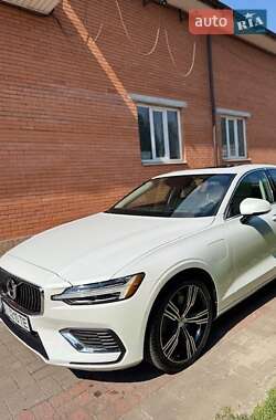 Седан Volvo S60 2020 в 