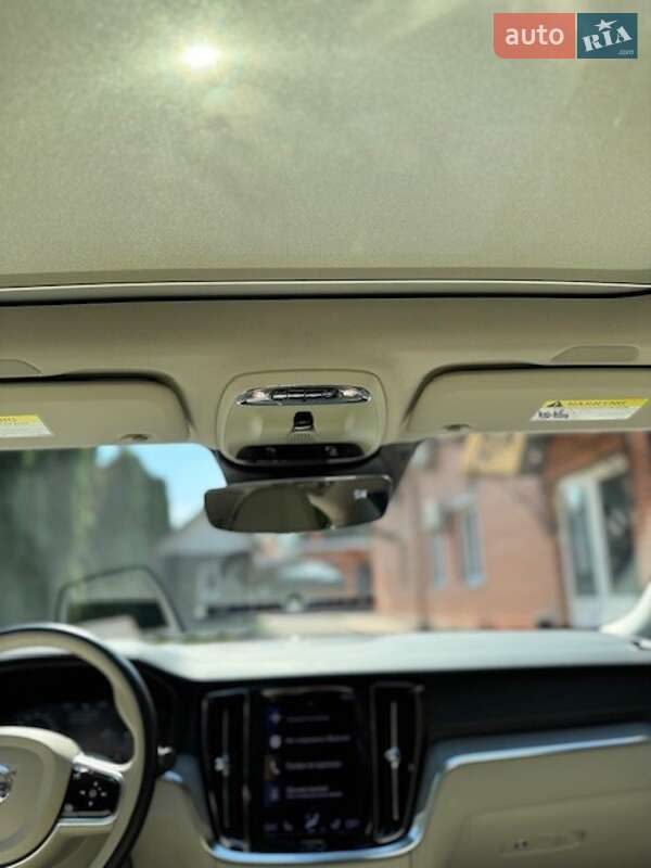 Седан Volvo S60 2020 в Києві фото 27 Седан Volvo S60 2020 в Києві