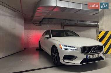 Седан Volvo S60 2020 в 