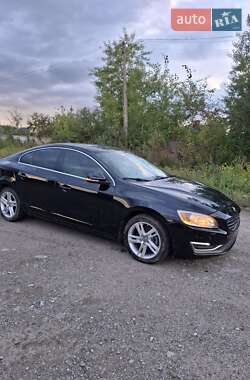 Седан Volvo S60 2015 в Отынии