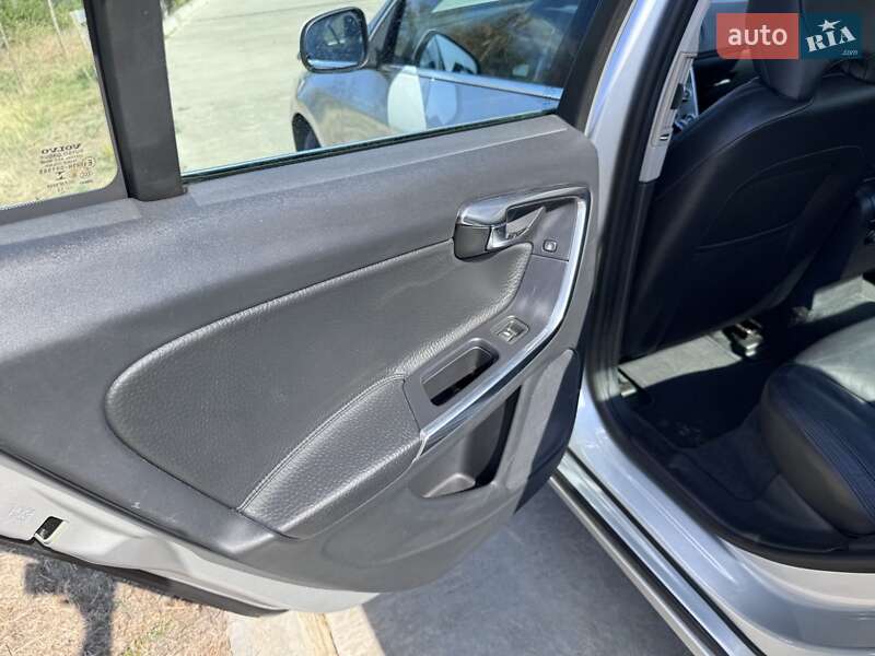 Седан Volvo S60 2013 в Николаеве фото 53 Седан Volvo S60 2013 в Николаеве