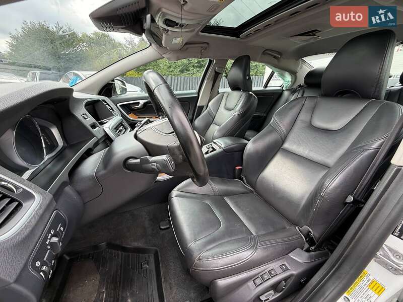 Седан Volvo S60 2015 в Луцьку