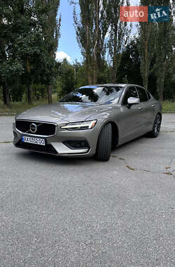 Седан Volvo S60 2020 в 