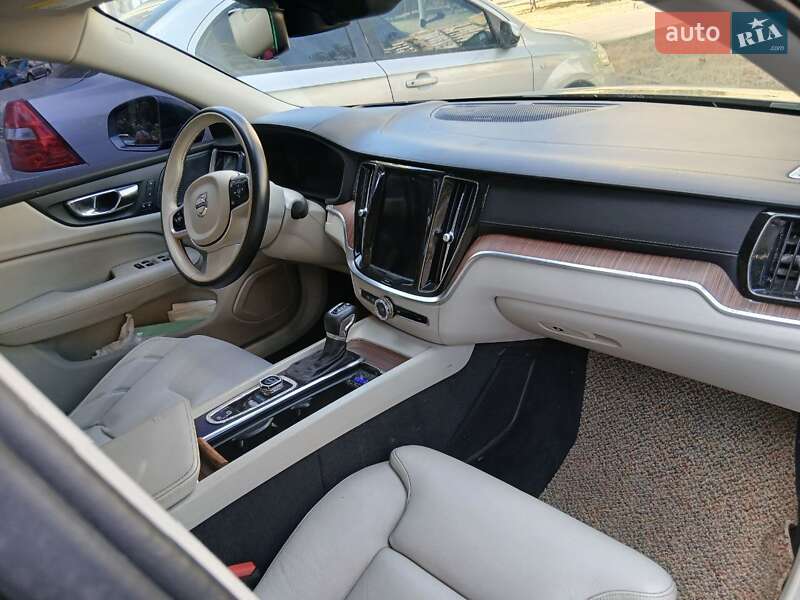 Седан Volvo S60 2018 в Києві