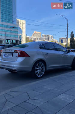 Седан Volvo S60 2016 в 