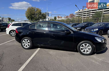 Седан Volvo S60 2012 в 
