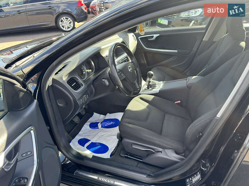 Седан Volvo S60 2012 в Киеве