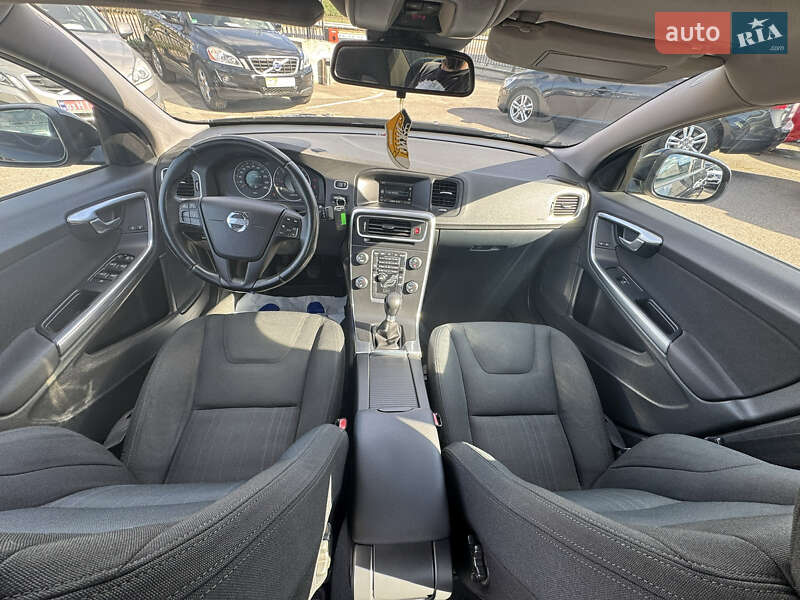 Седан Volvo S60 2012 в Киеве