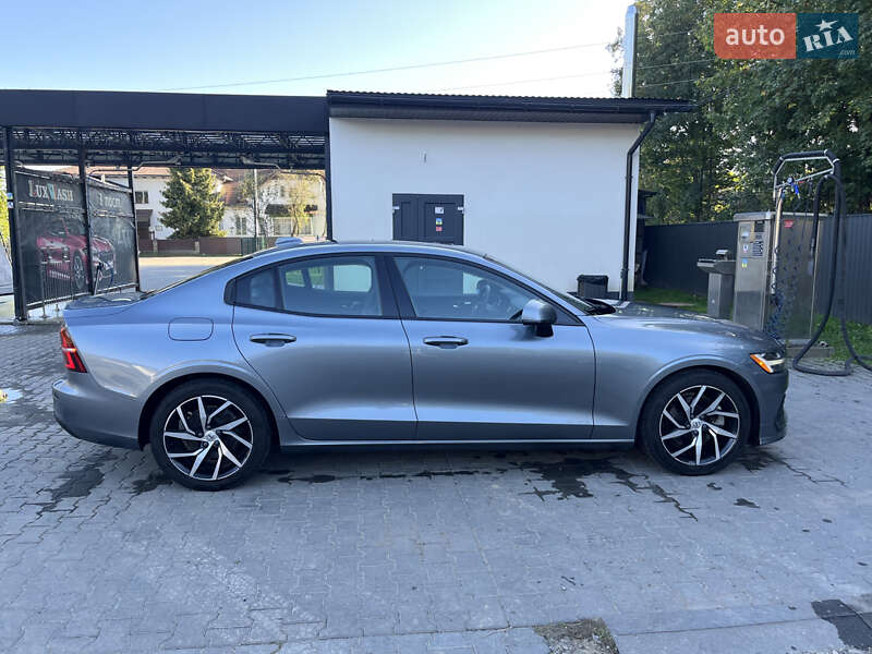 Седан Volvo S60 2019 в Івано-Франківську