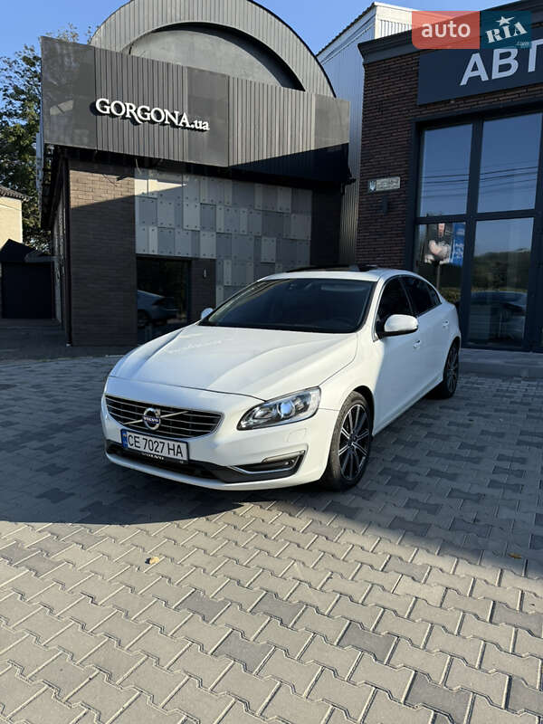 Седан Volvo S60 2015 в Черновцах
