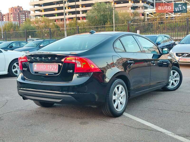 Седан Volvo S60 2012 в Киеве
